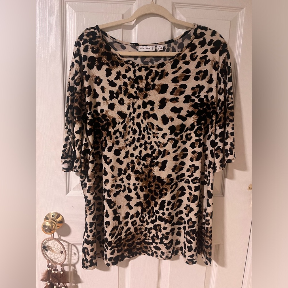 Leopard top